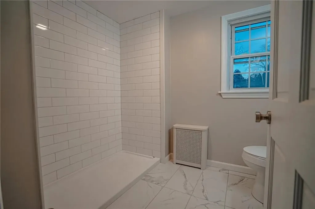 101 Omaha Boulevard Warwick RI 02889