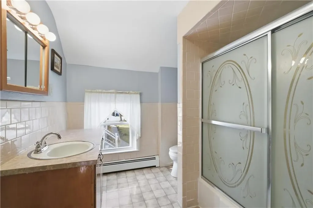 9 Lillis Avenue Barrington RI 02806