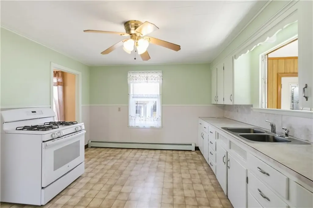 9 Lillis Avenue Barrington RI 02806