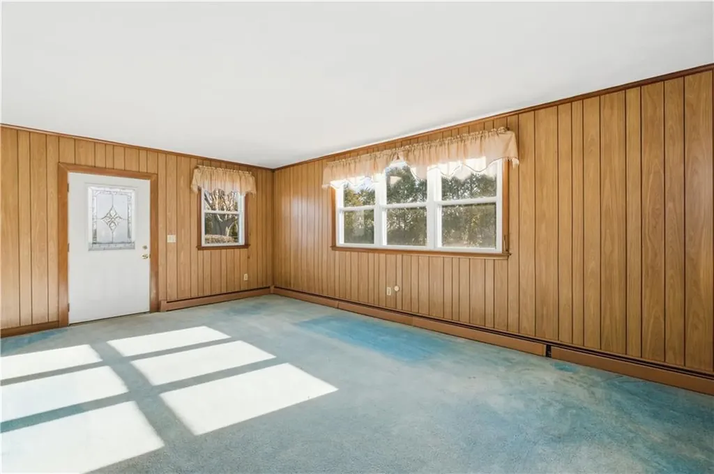 9 Lillis Avenue Barrington RI 02806