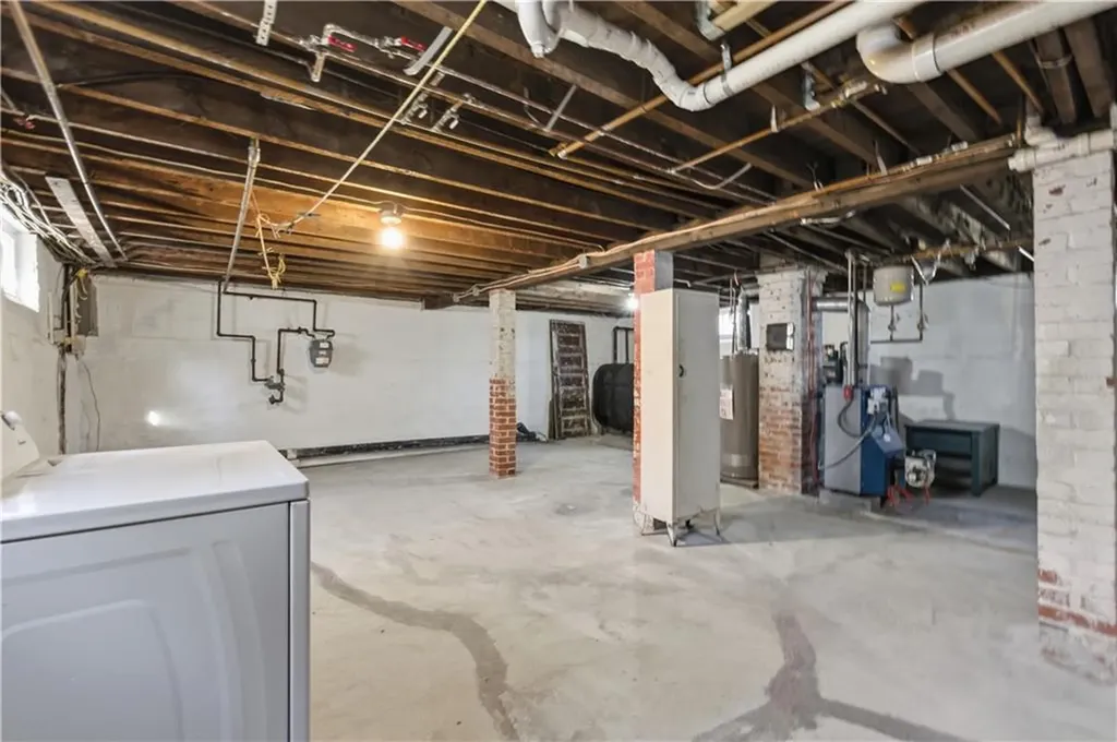 9 Lillis Avenue Barrington RI 02806