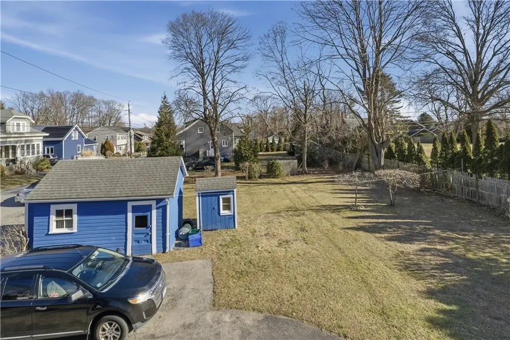 9 Lillis Avenue Barrington RI 02806