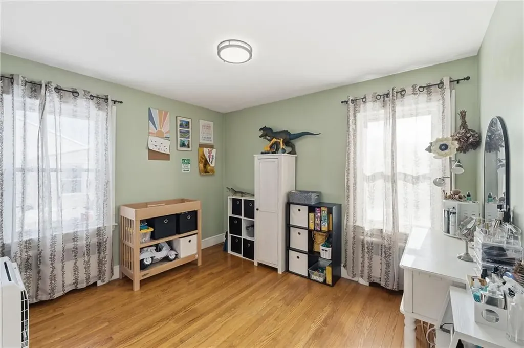 11 Gladding Street Bristol RI 02809