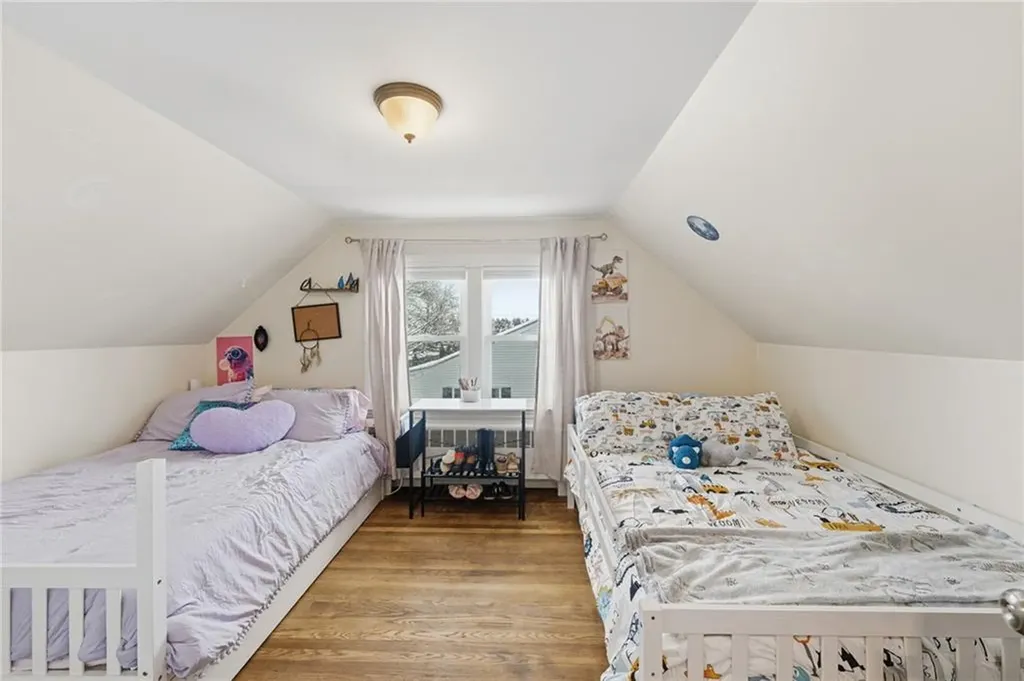 11 Gladding Street Bristol RI 02809