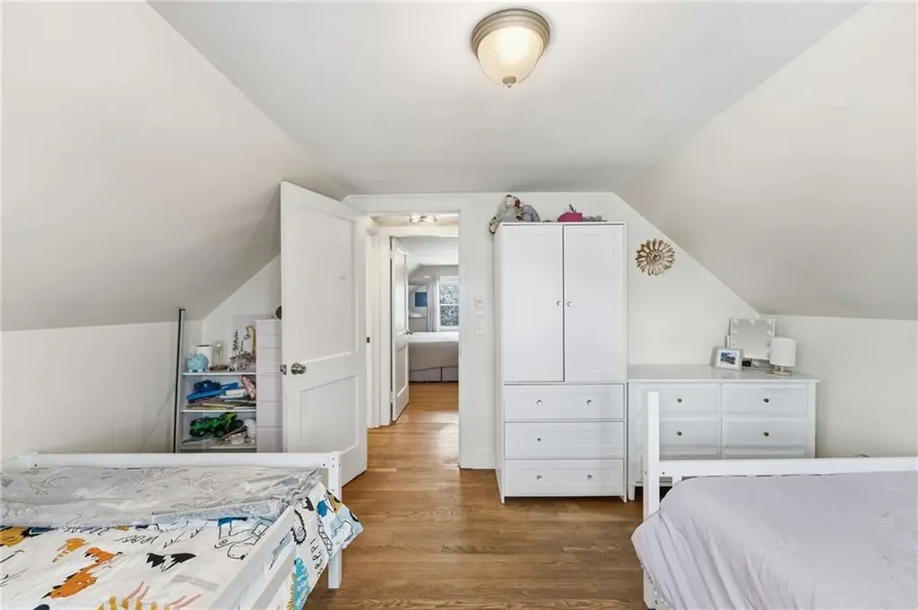 11 Gladding Street Bristol RI 02809