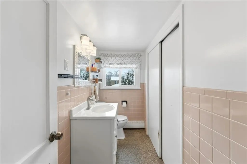 11 Gladding Street Bristol RI 02809