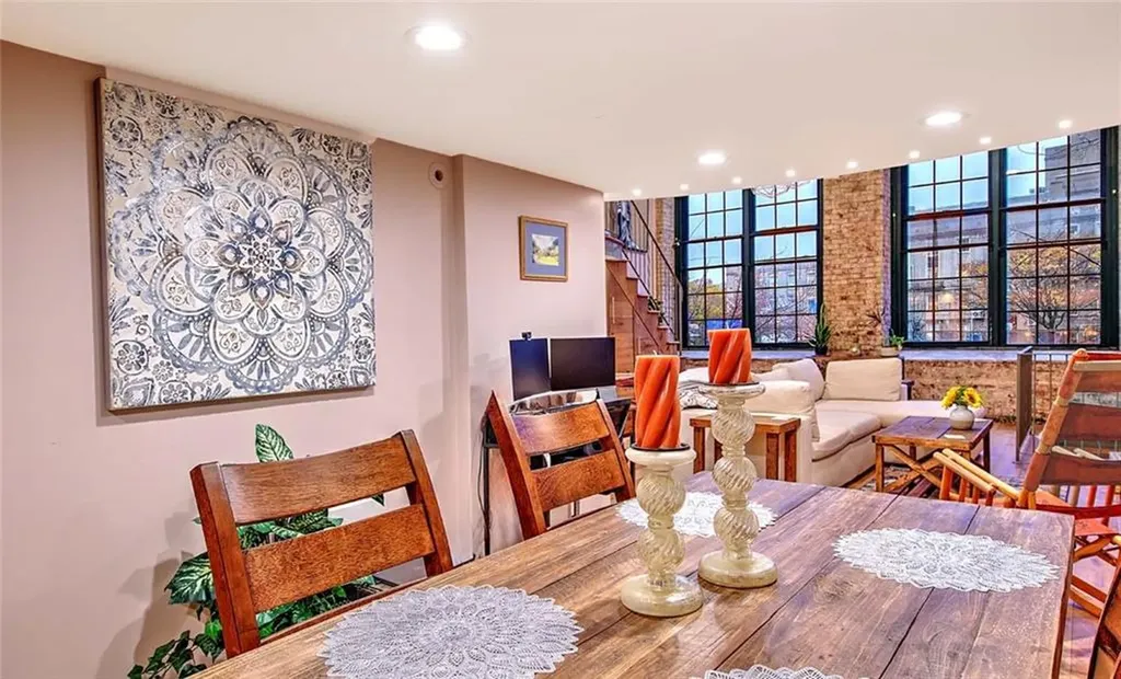 10 Exchange Court Pawtucket RI 02860