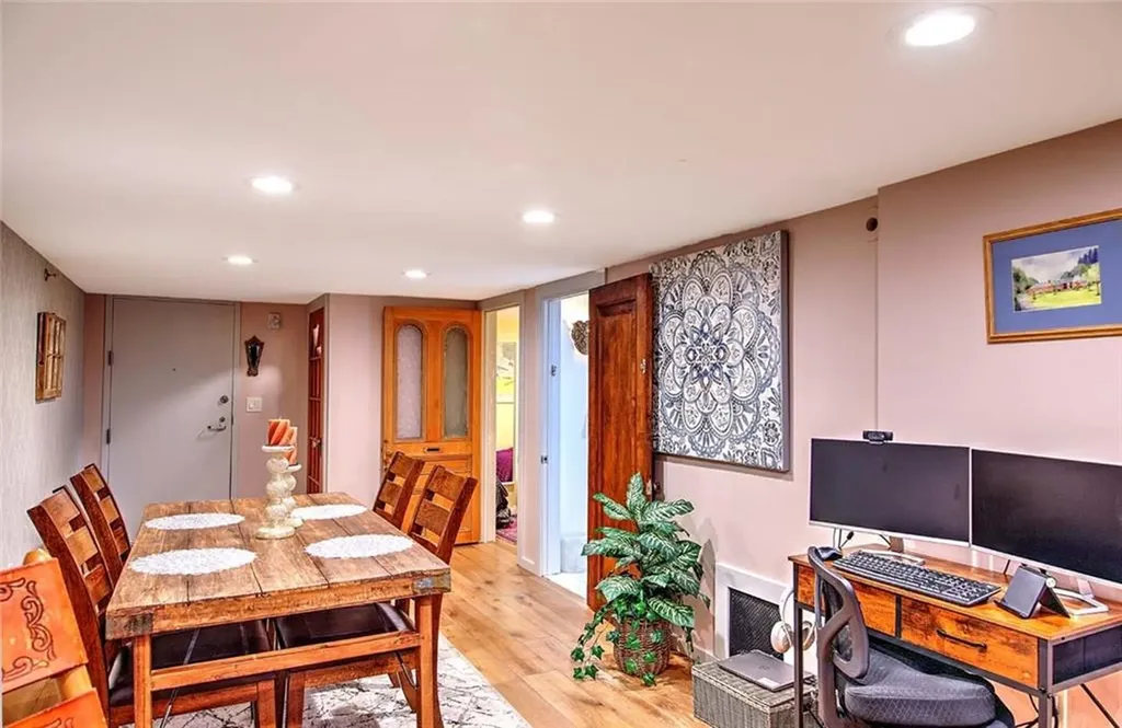 10 Exchange Court Pawtucket RI 02860