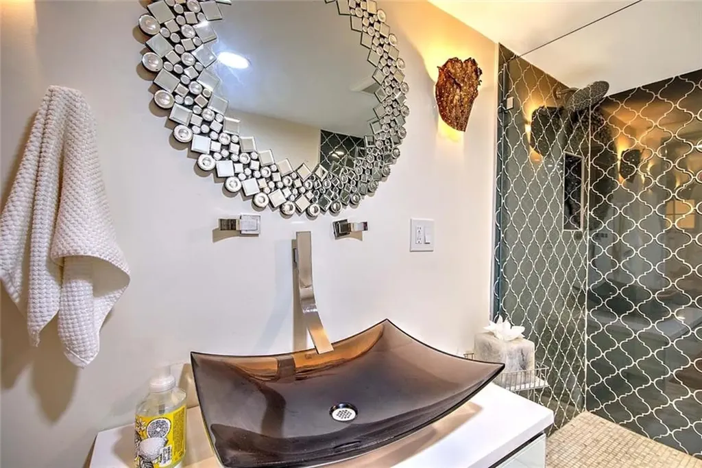 10 Exchange Court Pawtucket RI 02860