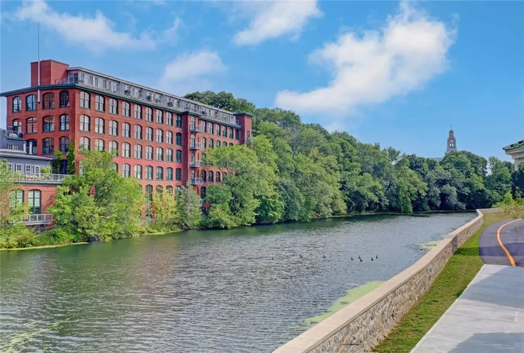 10 Exchange Court Pawtucket RI 02860