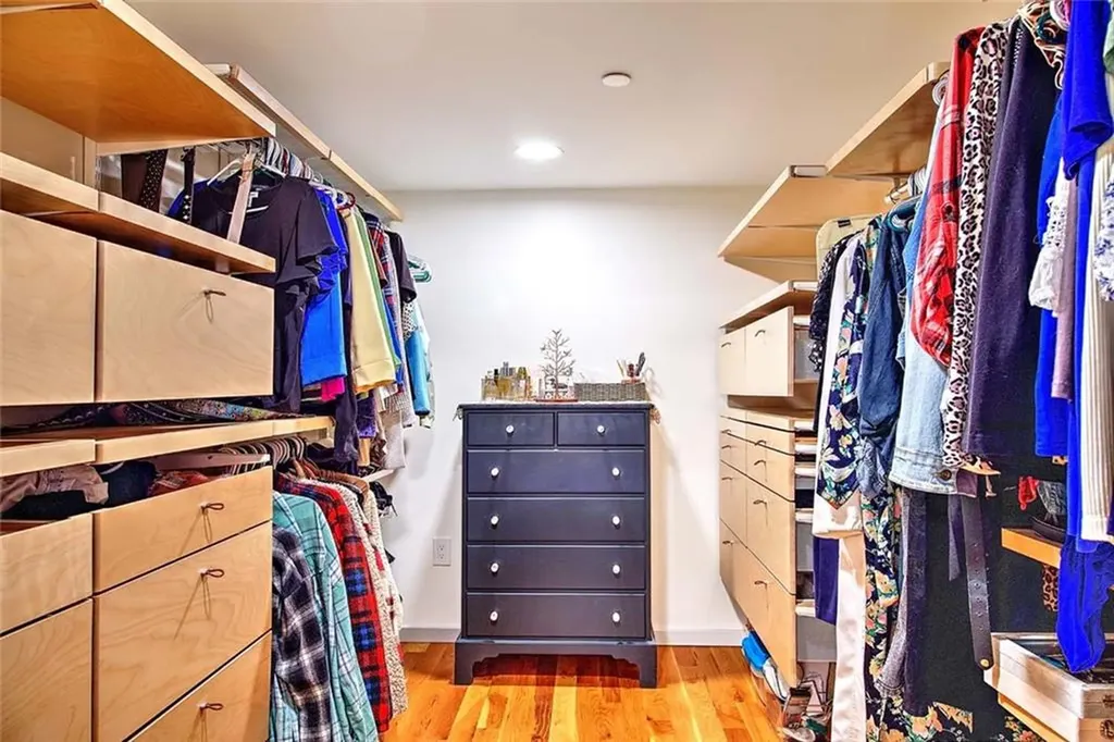 10 Exchange Court Pawtucket RI 02860