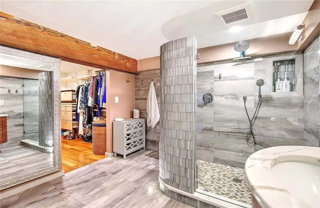 10 Exchange Court Pawtucket RI 02860