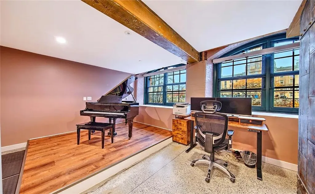 10 Exchange Court Pawtucket RI 02860