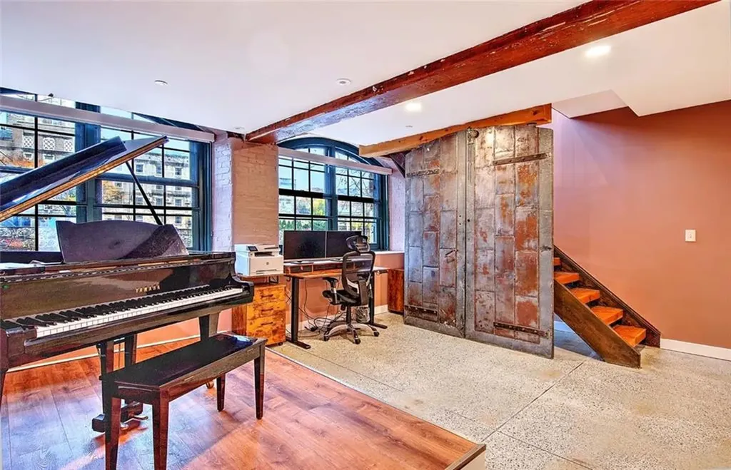 10 Exchange Court Pawtucket RI 02860