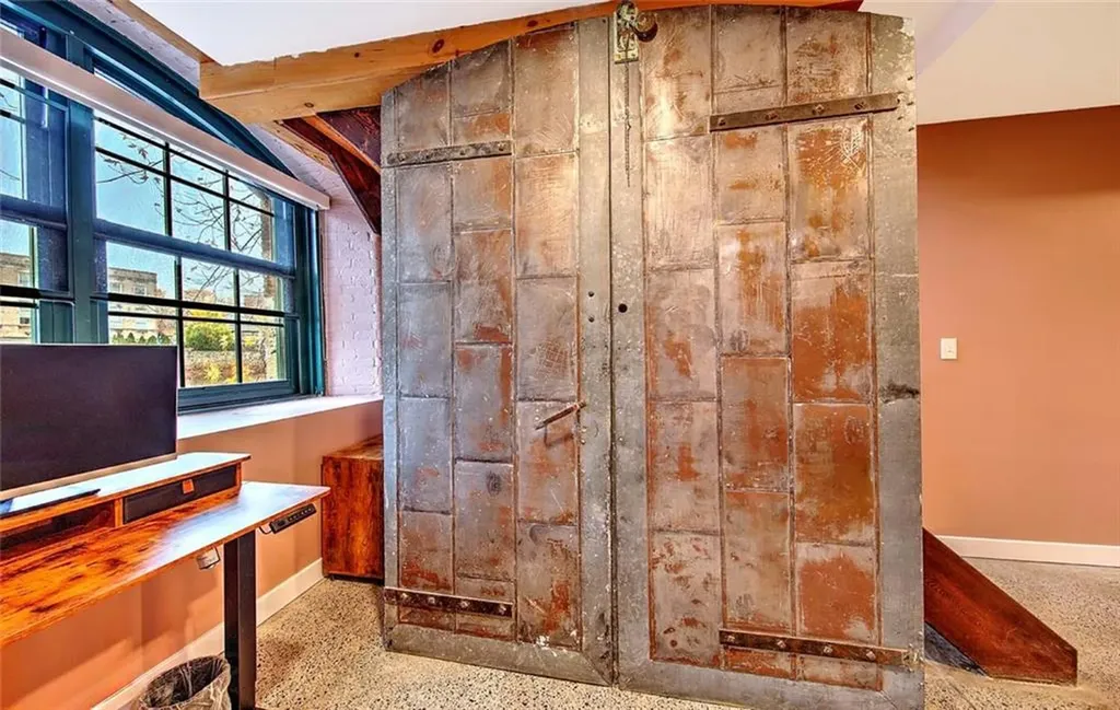 10 Exchange Court Pawtucket RI 02860