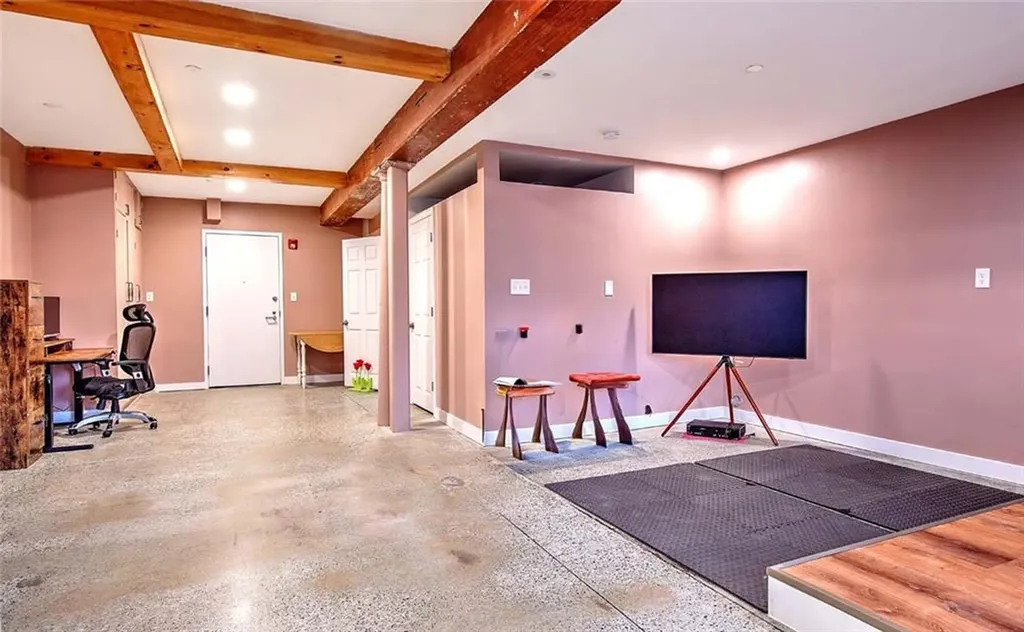 10 Exchange Court Pawtucket RI 02860