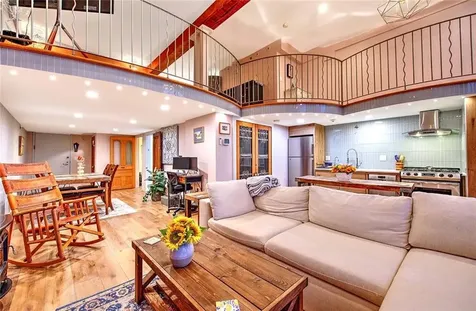 10 Exchange Court Pawtucket RI 02860