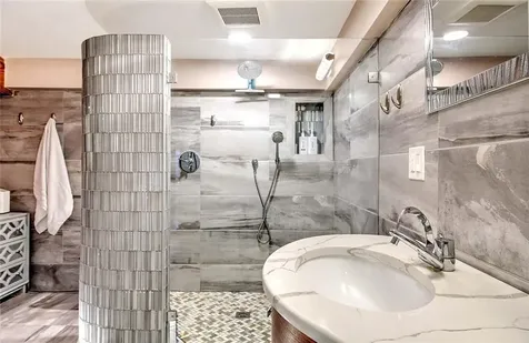 10 Exchange Court Pawtucket RI 02860