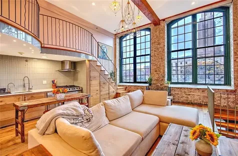 10 Exchange Court Pawtucket RI 02860