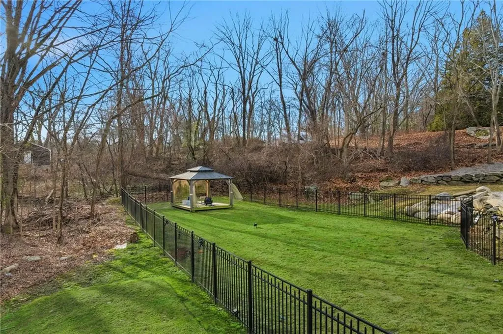 100 Hanton Road North Smithfield RI 02896