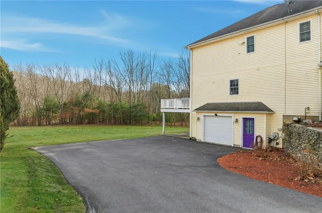 100 Hanton Road North Smithfield RI 02896