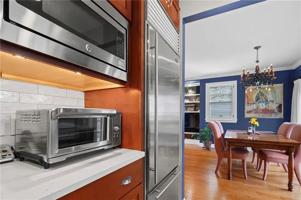 28 Pond Avenue Newport RI 02840