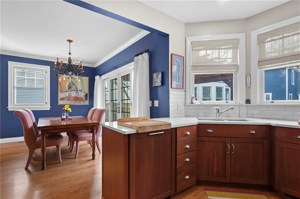 28 Pond Avenue Newport RI 02840