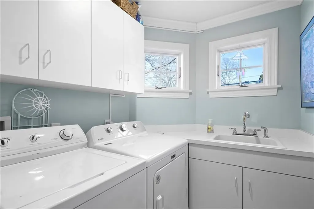 28 Pond Avenue Newport RI 02840