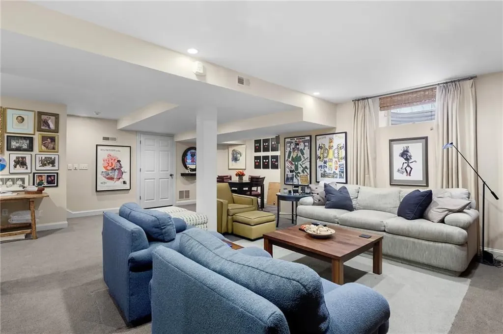 28 Pond Avenue Newport RI 02840