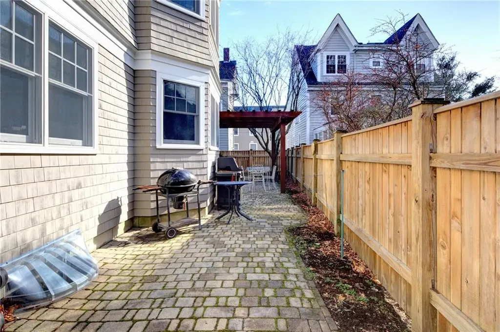 28 Pond Avenue Newport RI 02840