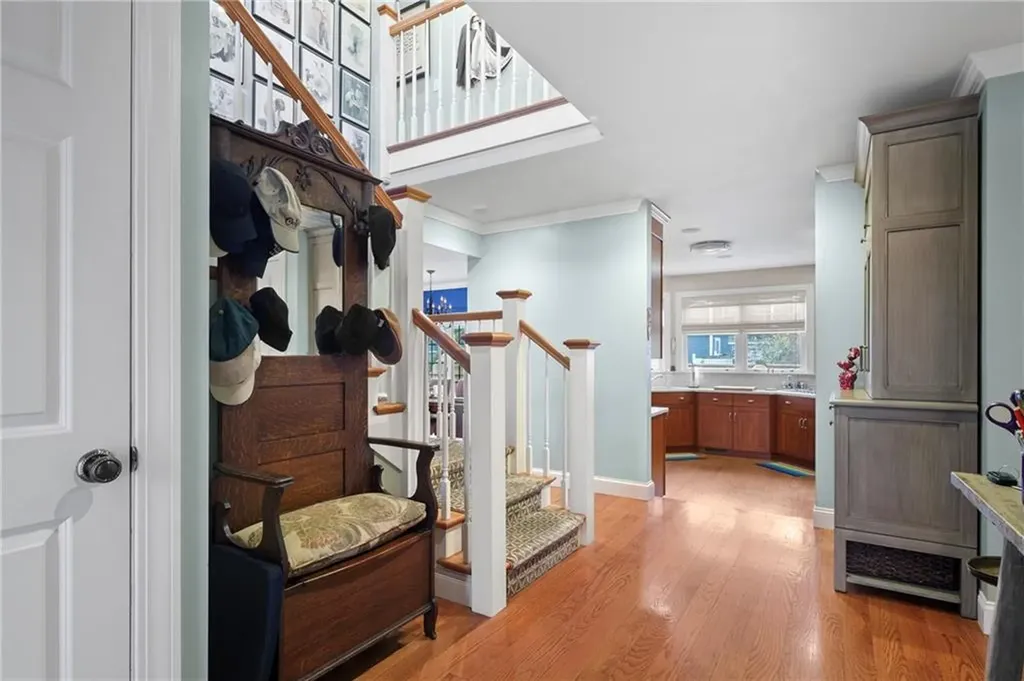 28 Pond Avenue Newport RI 02840