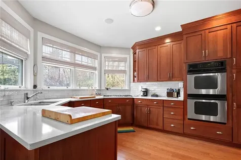 28 Pond Avenue Newport RI 02840