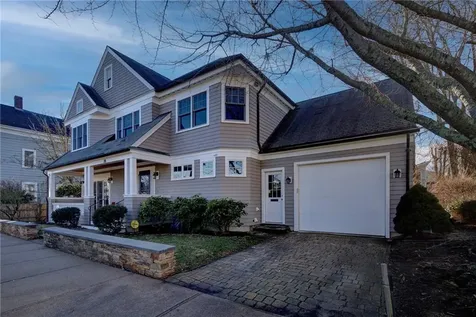 28 Pond Avenue Newport RI 02840