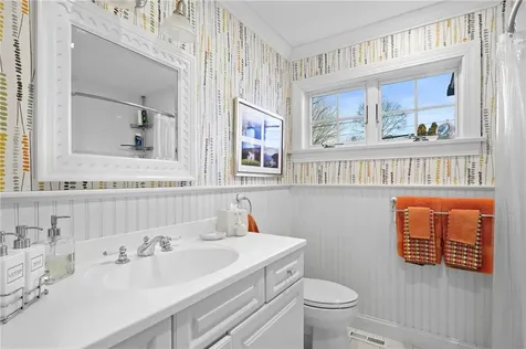 28 Pond Avenue Newport RI 02840