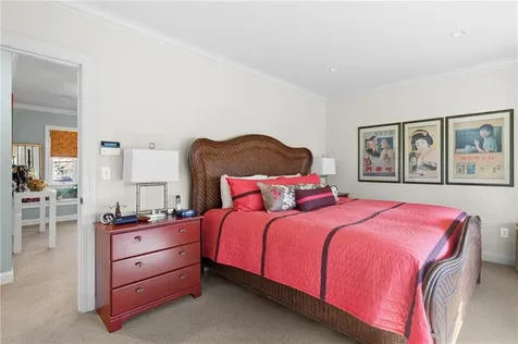 28 Pond Avenue Newport RI 02840