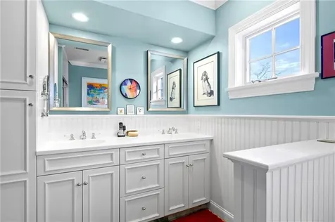 28 Pond Avenue Newport RI 02840