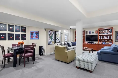 28 Pond Avenue Newport RI 02840