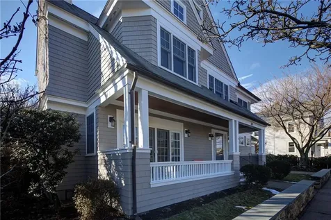 28 Pond Avenue Newport RI 02840