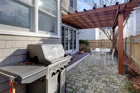 28 Pond Avenue Newport RI 02840