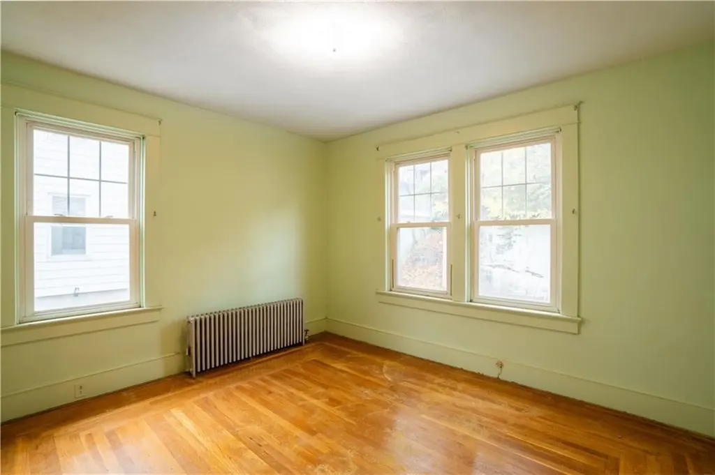 15 17 Taft Avenue Providence RI 02906