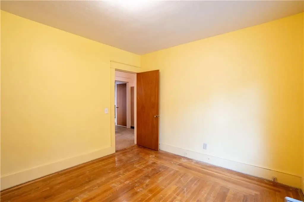 15 17 Taft Avenue Providence RI 02906