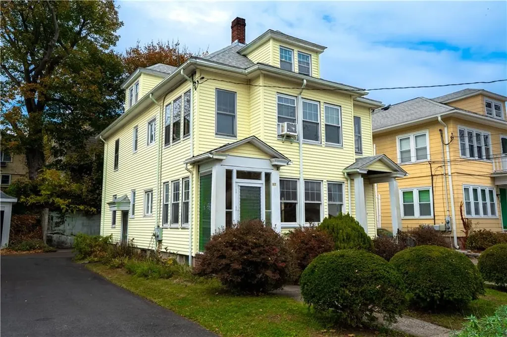 15 17 Taft Avenue Providence RI 02906
