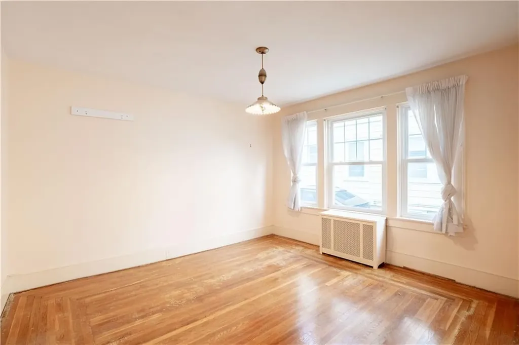 15 17 Taft Avenue Providence RI 02906