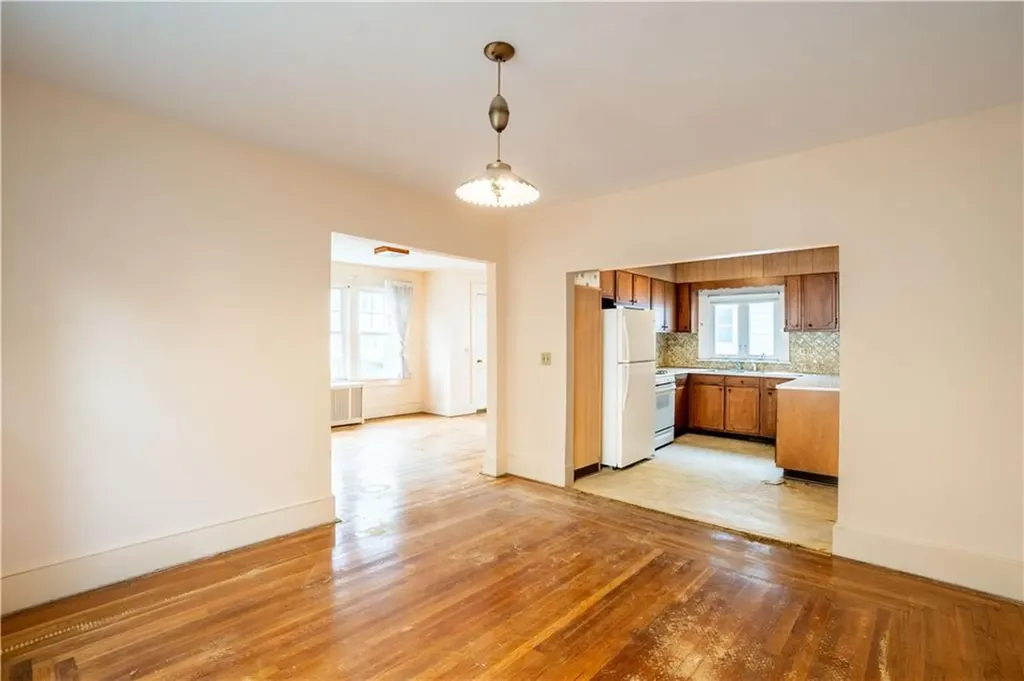 15 17 Taft Avenue Providence RI 02906