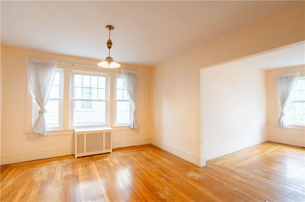15 17 Taft Avenue Providence RI 02906