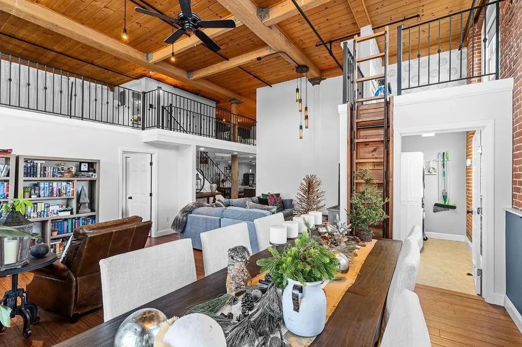 1 Tupperware Drive North Smithfield RI 02896