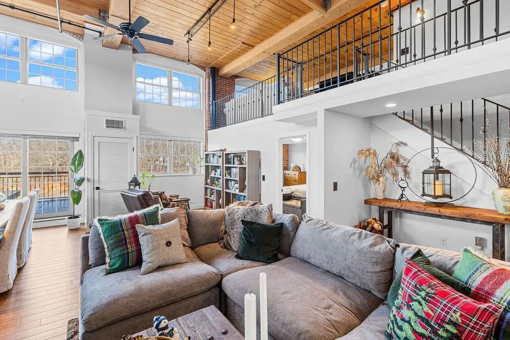 1 Tupperware Drive North Smithfield RI 02896