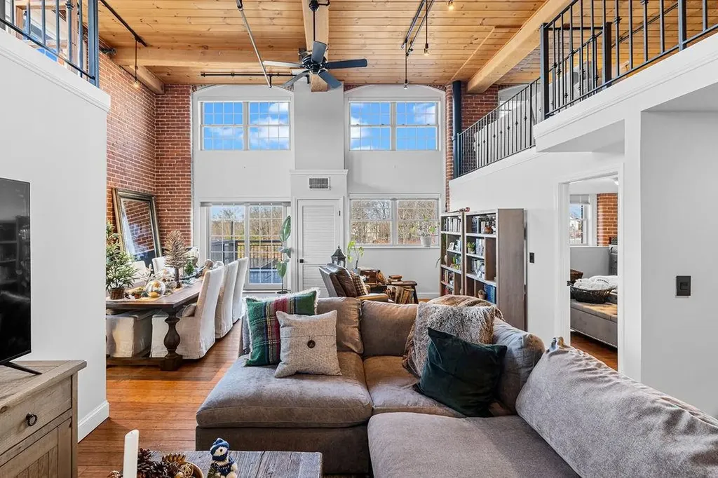 1 Tupperware Drive North Smithfield RI 02896