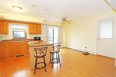 359 Main Road Tiverton RI 02878