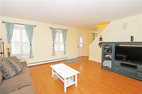 359 Main Road Tiverton RI 02878